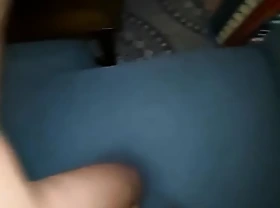 Girlfriend watching porn dimension getting her pussy strectch